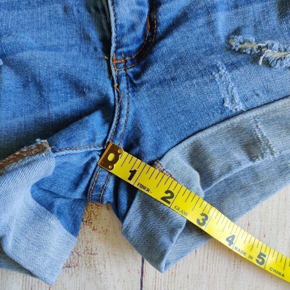 KanCan cuffed high waisted ripped denim shorts 28 - Picture 6 of 10